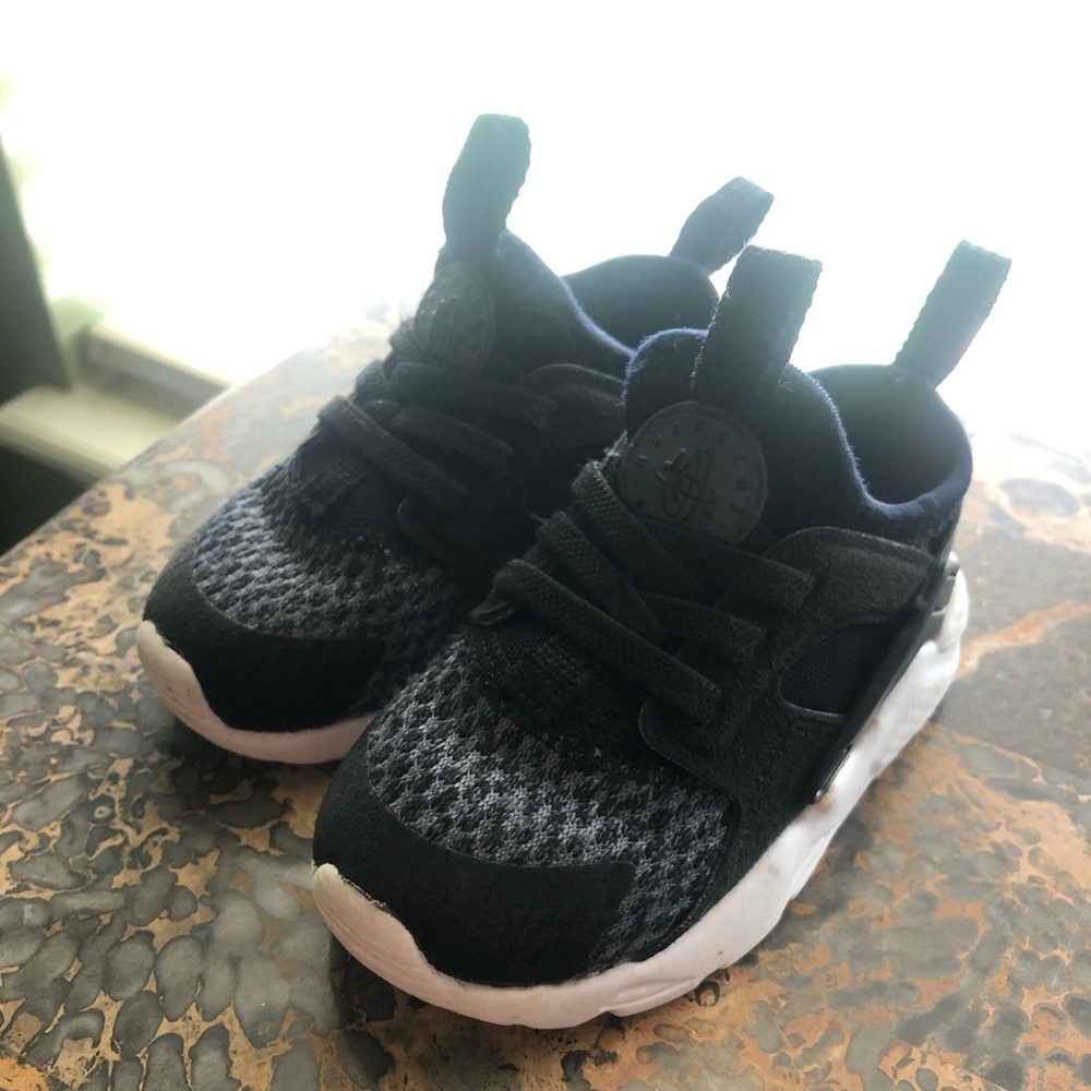 Toddler boys Nike Huaraches